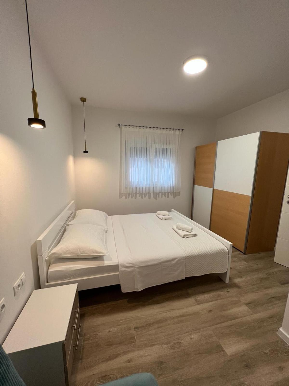 Apartments Mamma Mia Оребич Экстерьер фото