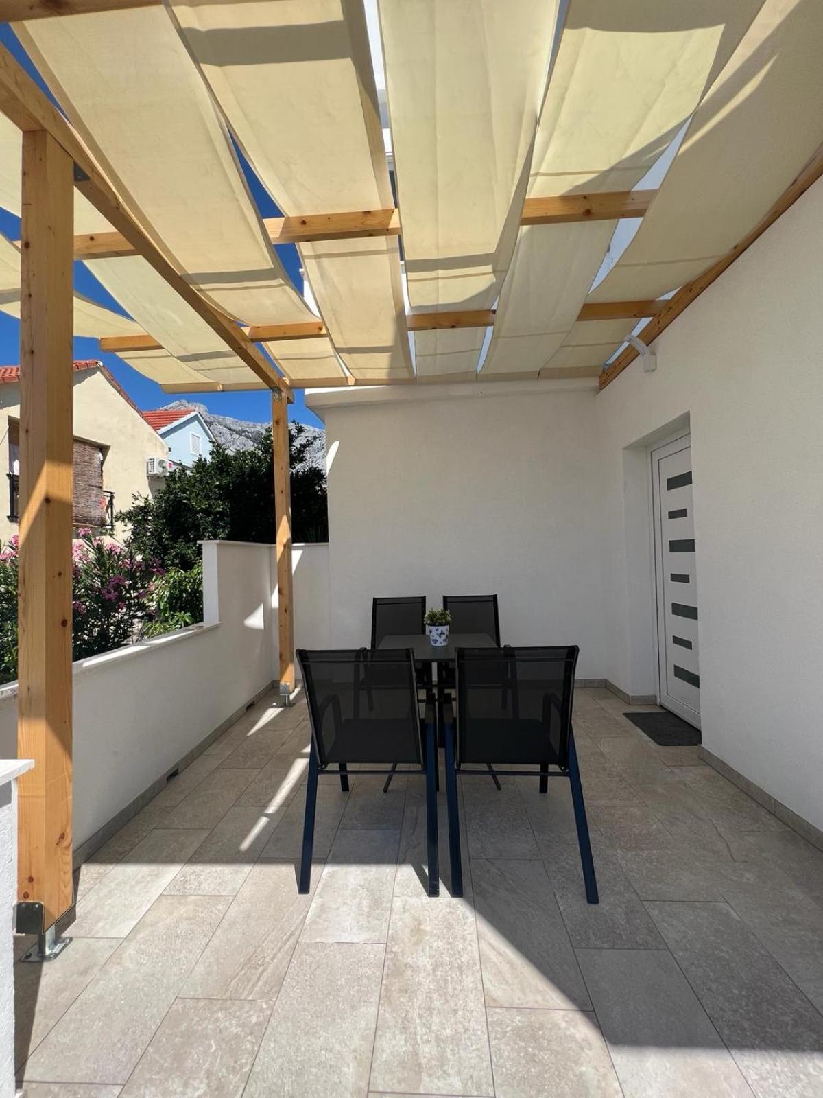 Apartments Mamma Mia Оребич Экстерьер фото